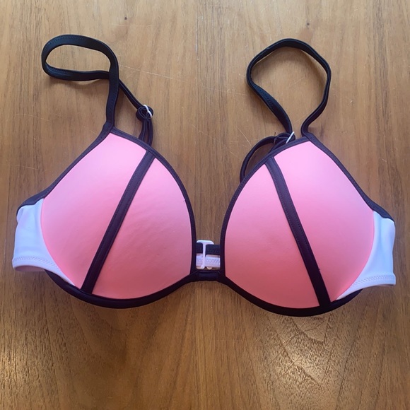 Victoria’s Secret Bikini Top